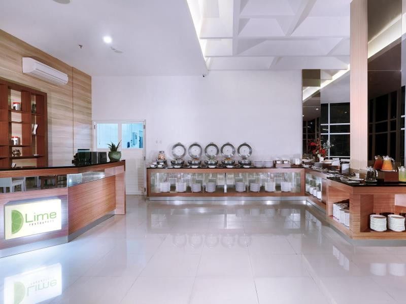 Favehotel Simpang Lima - Semarang Bagian luar foto