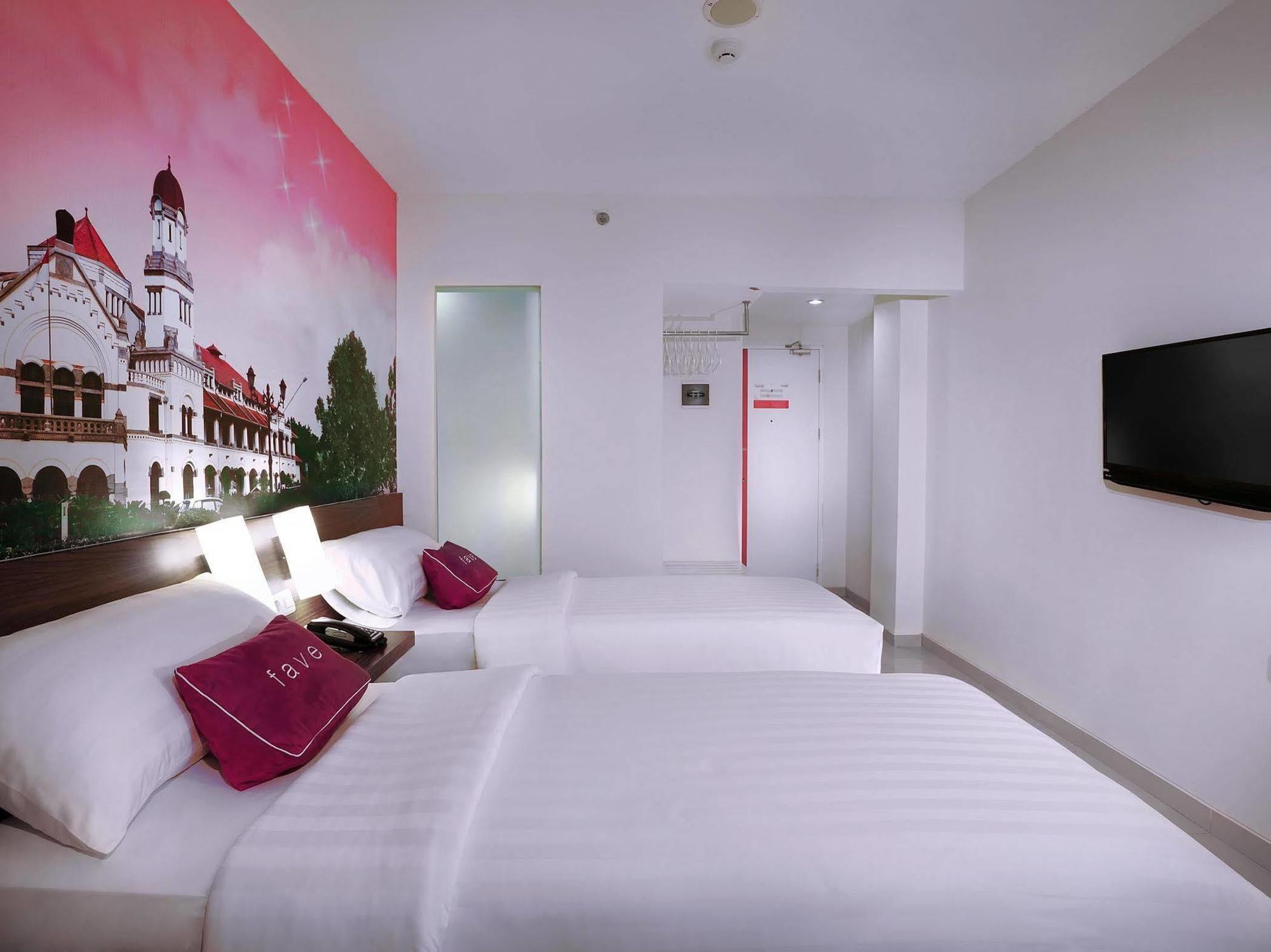 Favehotel Simpang Lima - Semarang Bagian luar foto